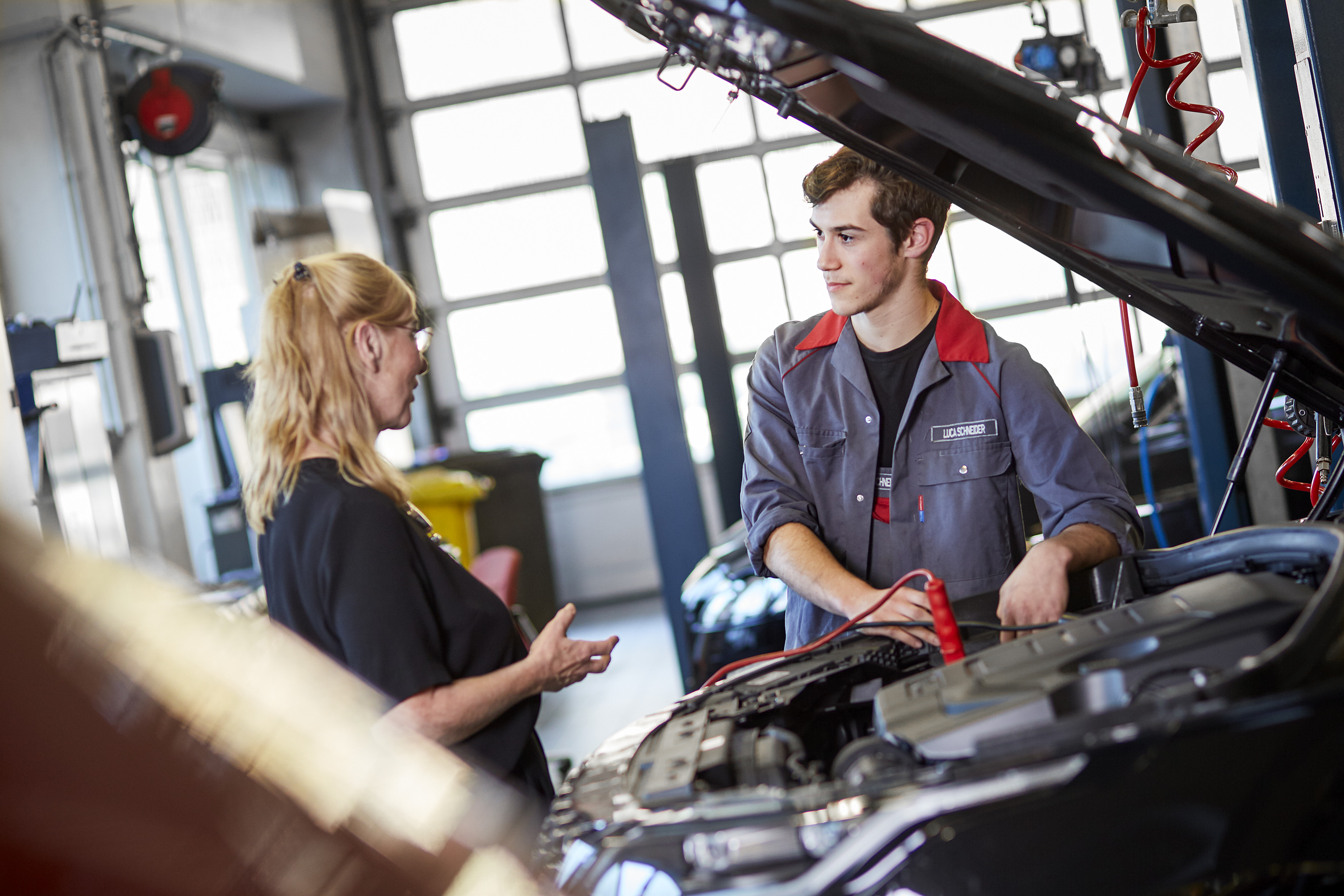 Lehrling KFZ-Techniker/in mit Systemelektronik bei Kundencenter Erdberg BMW / Mini