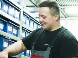 BETRIEBSLOGISTIKKAUFMANN/-FRAU